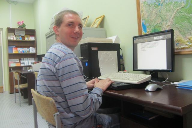 Инвалид по слуху и зрению получил образование и нашёл призвание в Приморье