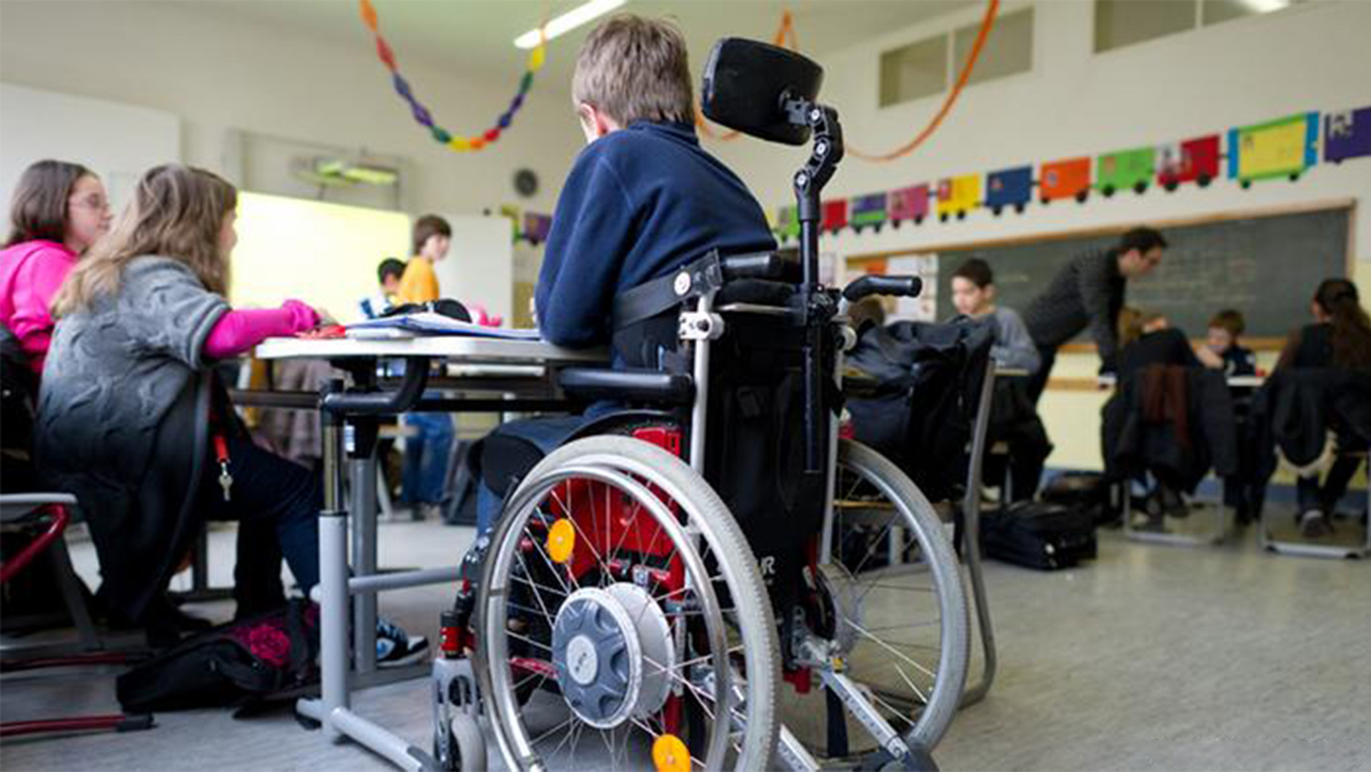 Рособрнадзор подготовит проверочные работы для детей с инвалидностью